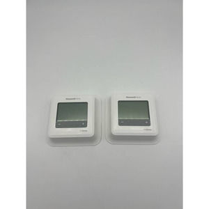 (2) HONEYWELL T4 PRO PROGRAMMABLE THERMOSTAT, 1 HEAT/1 COOL